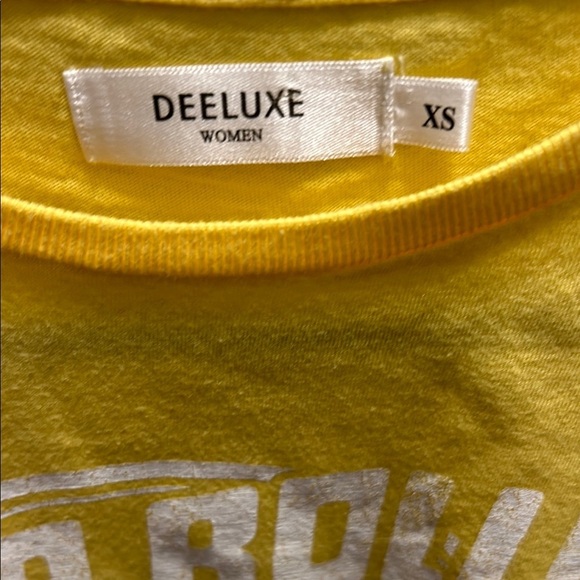 Luxe Yellow Vintage Inspired Graphic Short Sleeve Tee - Picture 8 of 12